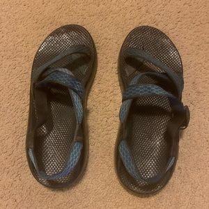 Chaco’s size 13